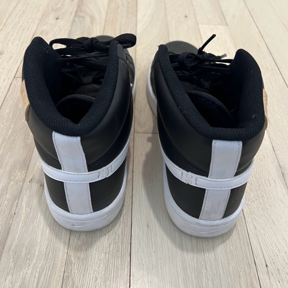 Nike Court Royale 2 Mid-Top Sneaker Men's Black and White Size 9 - Picture 4 of 7
